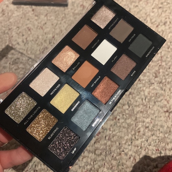 Drugstore eyeshadow Bundle - Picture 2 of 4